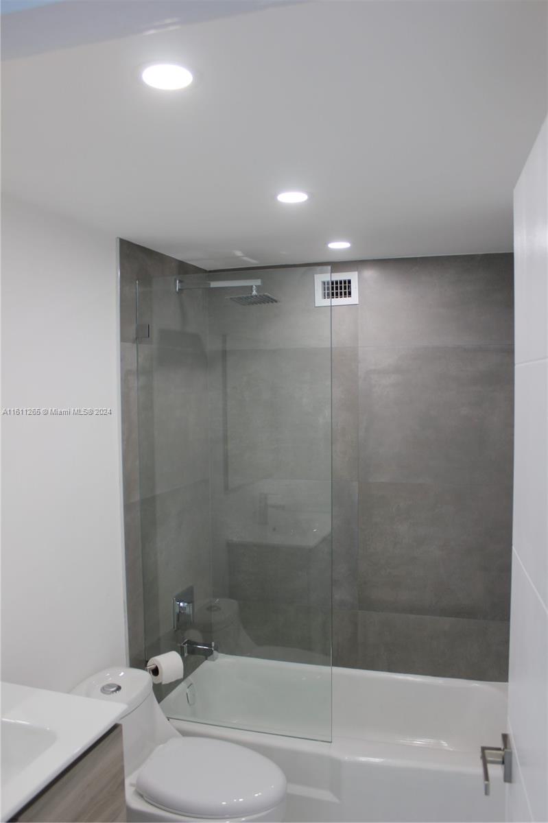 905 Brickell Bay Dr # 1927