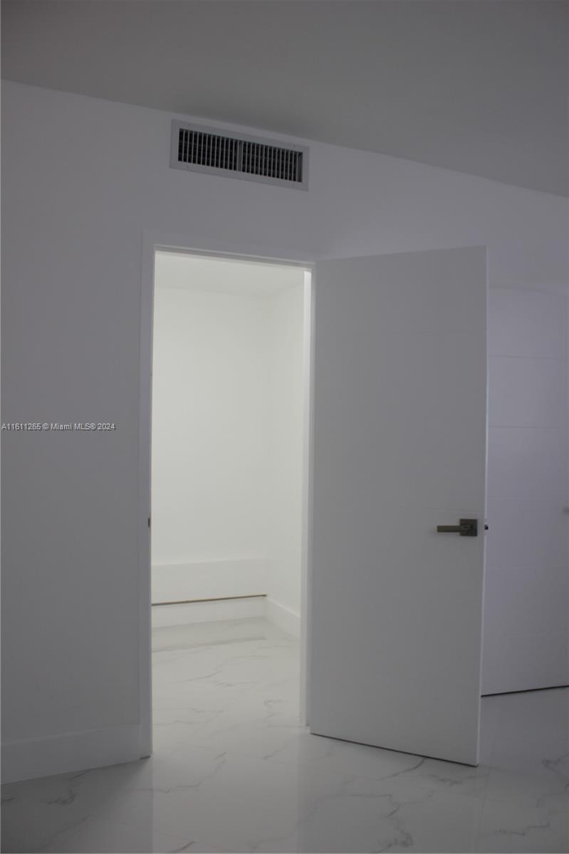 905 Brickell Bay Dr # 1927