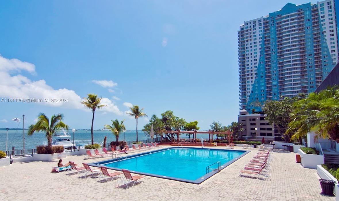 905 Brickell Bay Dr # 1927