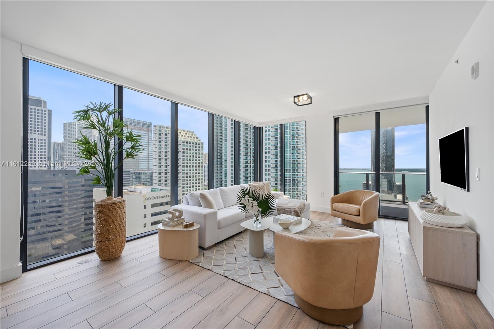 1010 Brickell Ave # 2201