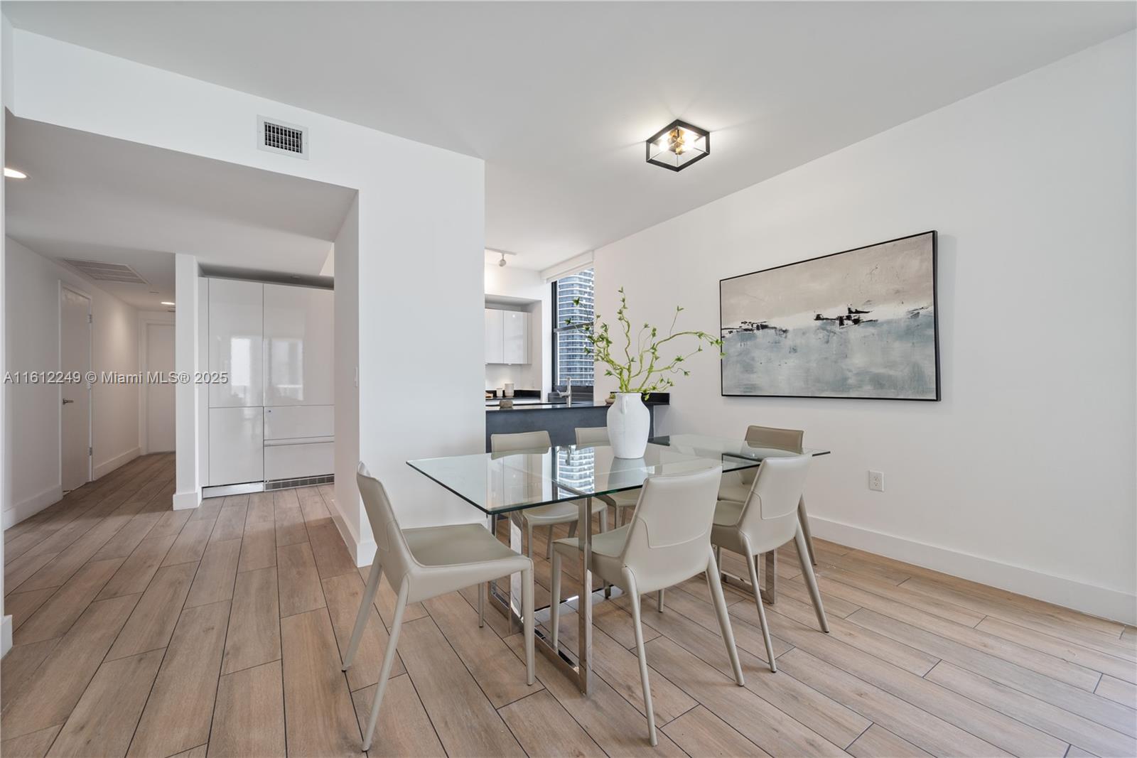 1010 Brickell Ave # 2201
