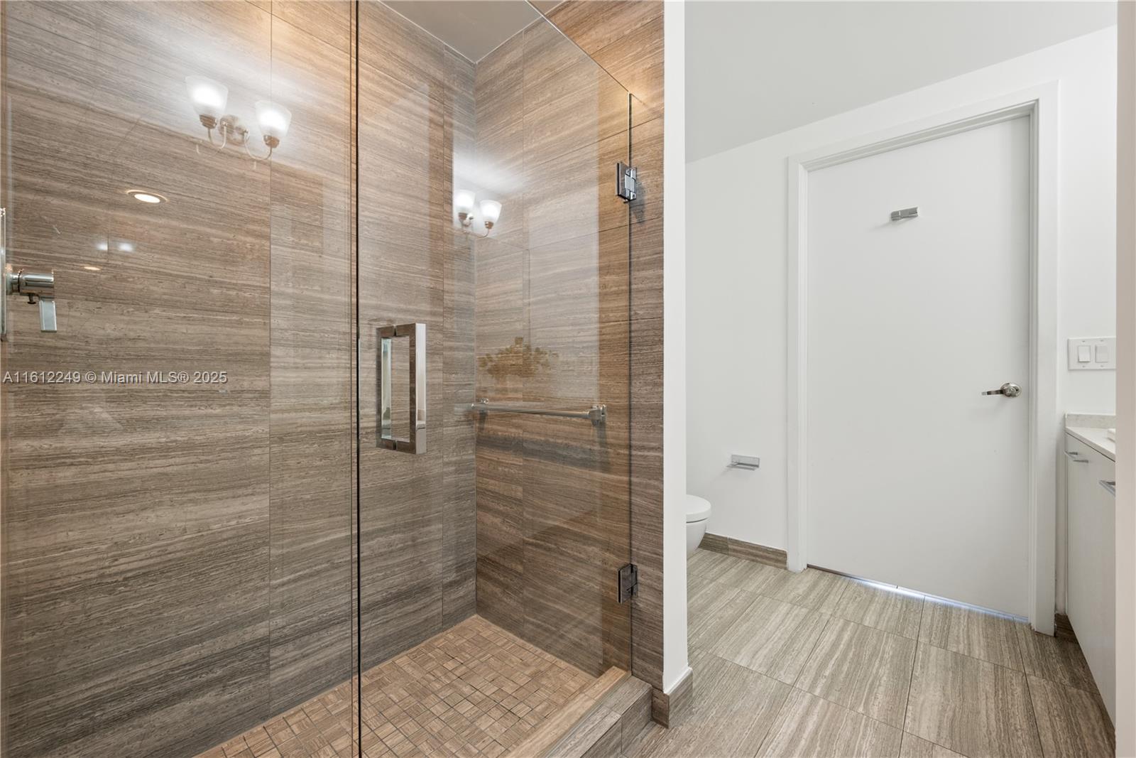 1010 Brickell Ave # 2201