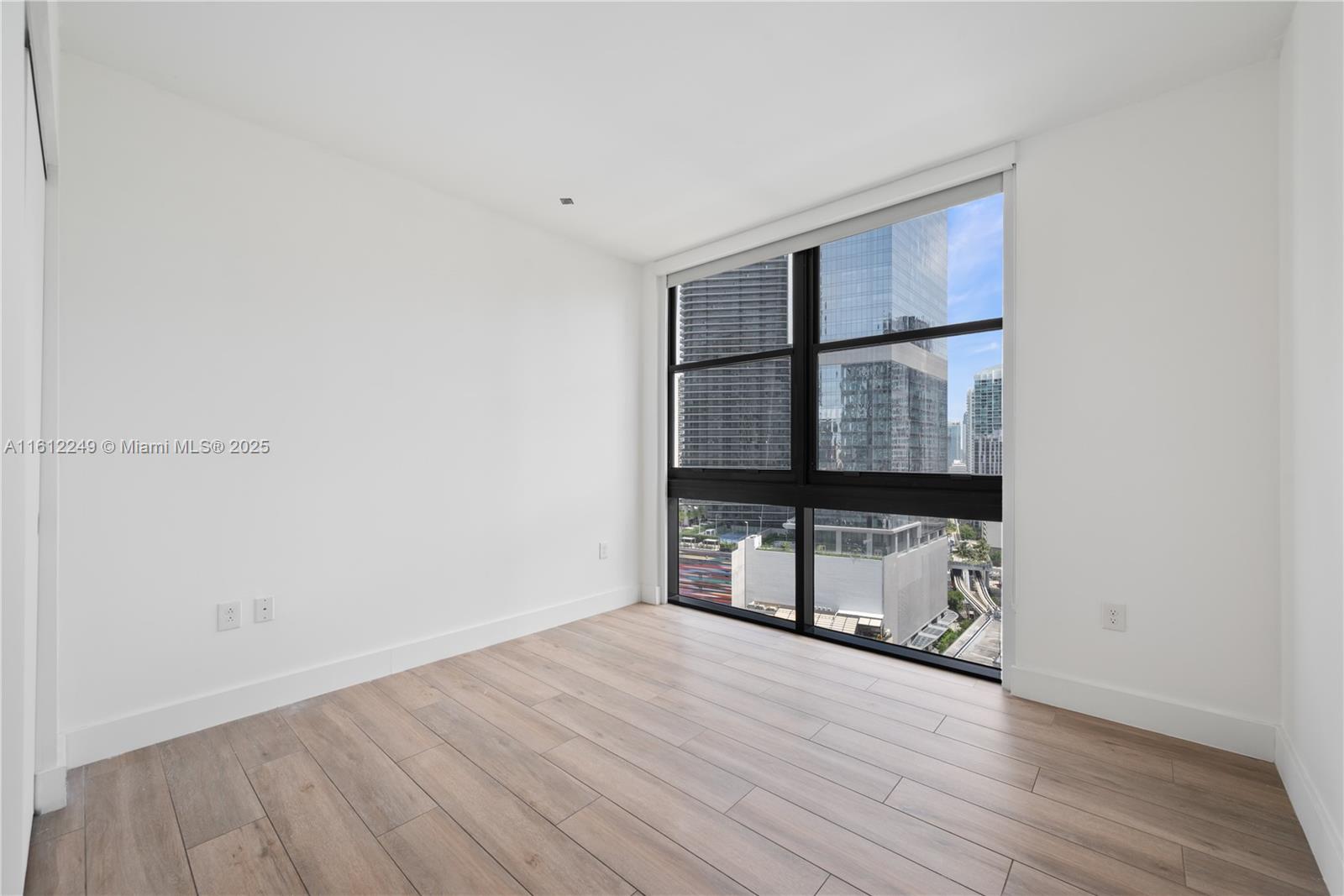 1010 Brickell Ave # 2201