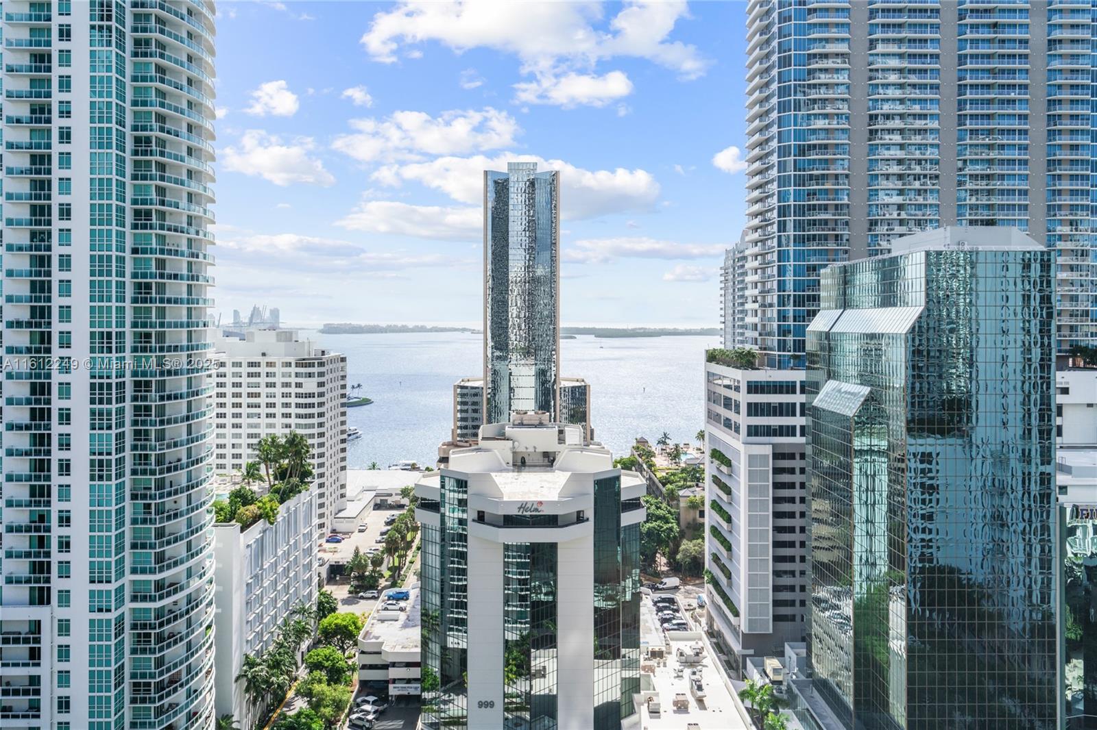 1010 Brickell Ave # 2201