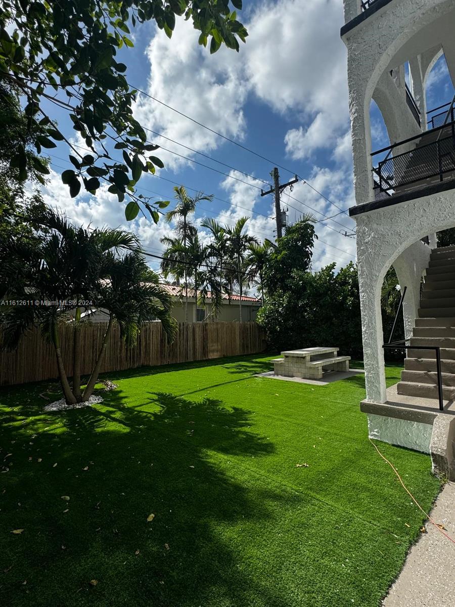 444 Ponce De Leon Blvd # 11