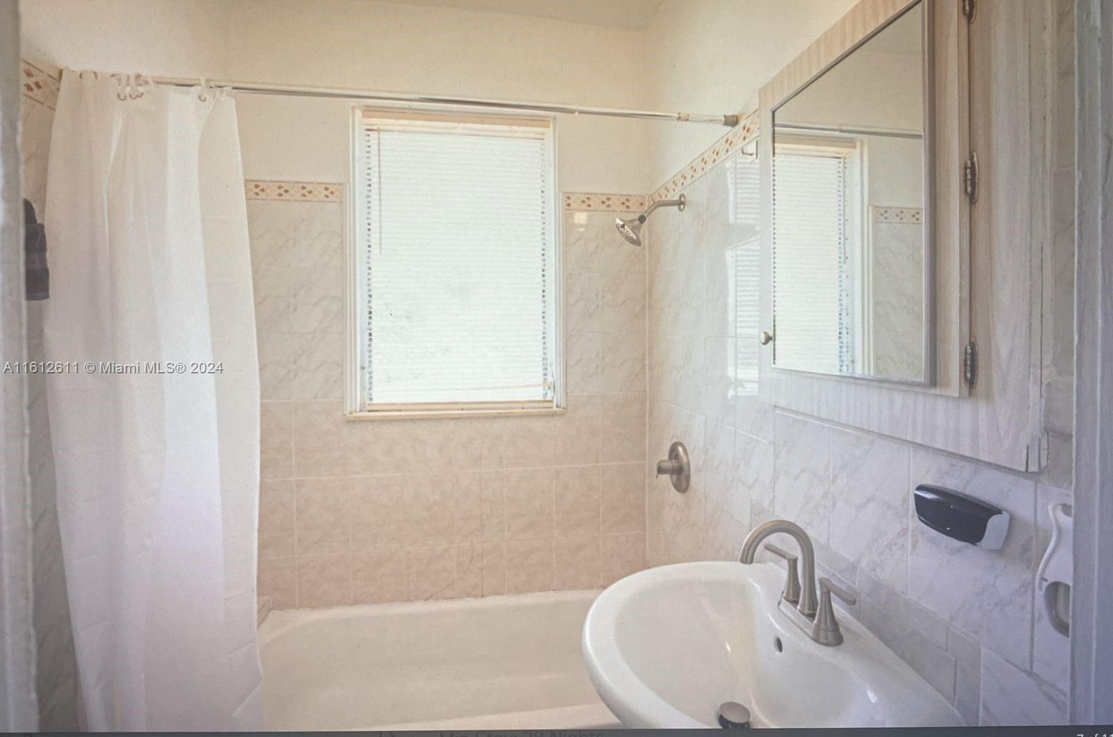 444 Ponce De Leon Blvd # 11