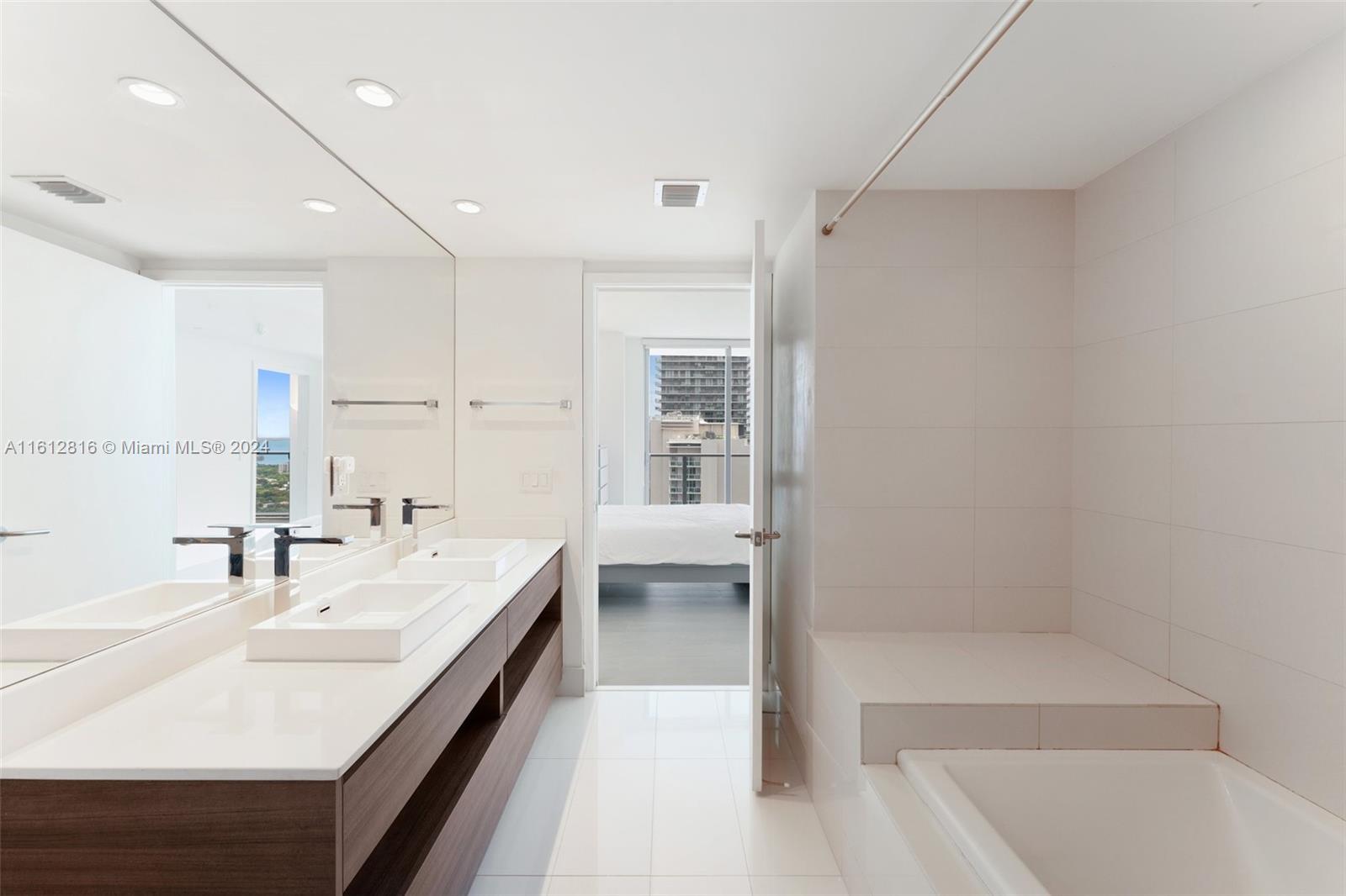 1100 S Miami Ave Unit: 3703