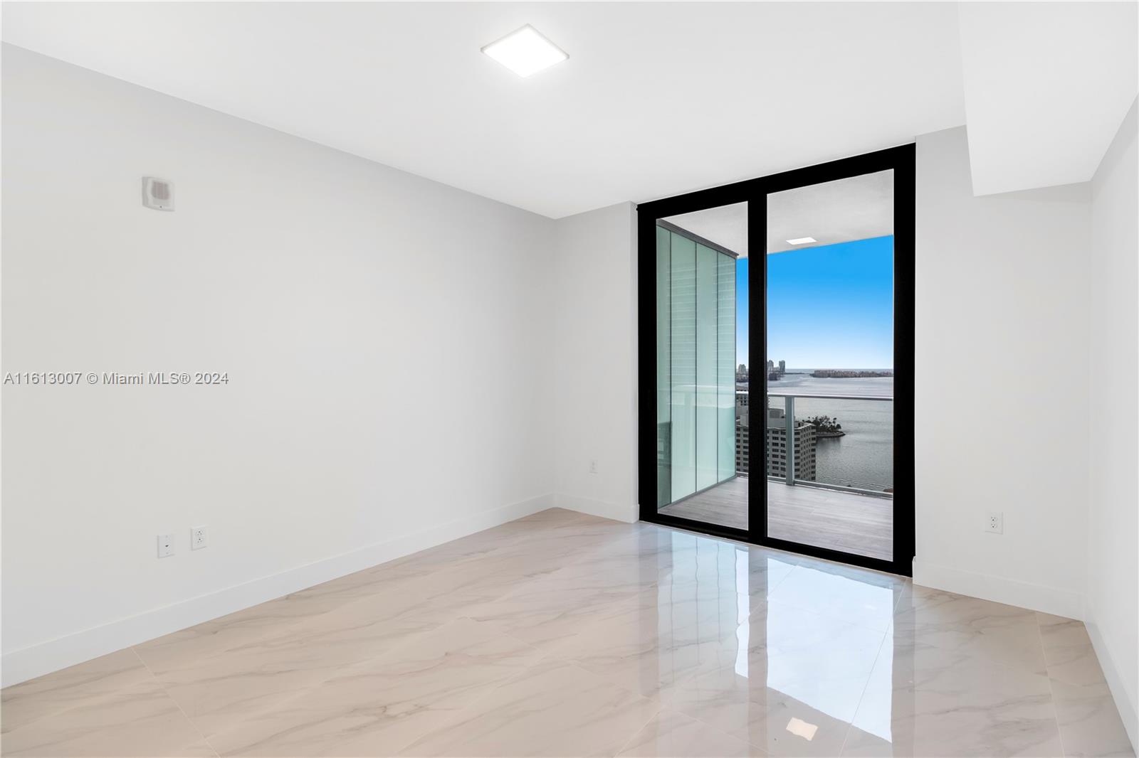 1010 Brickell Ave # 2802