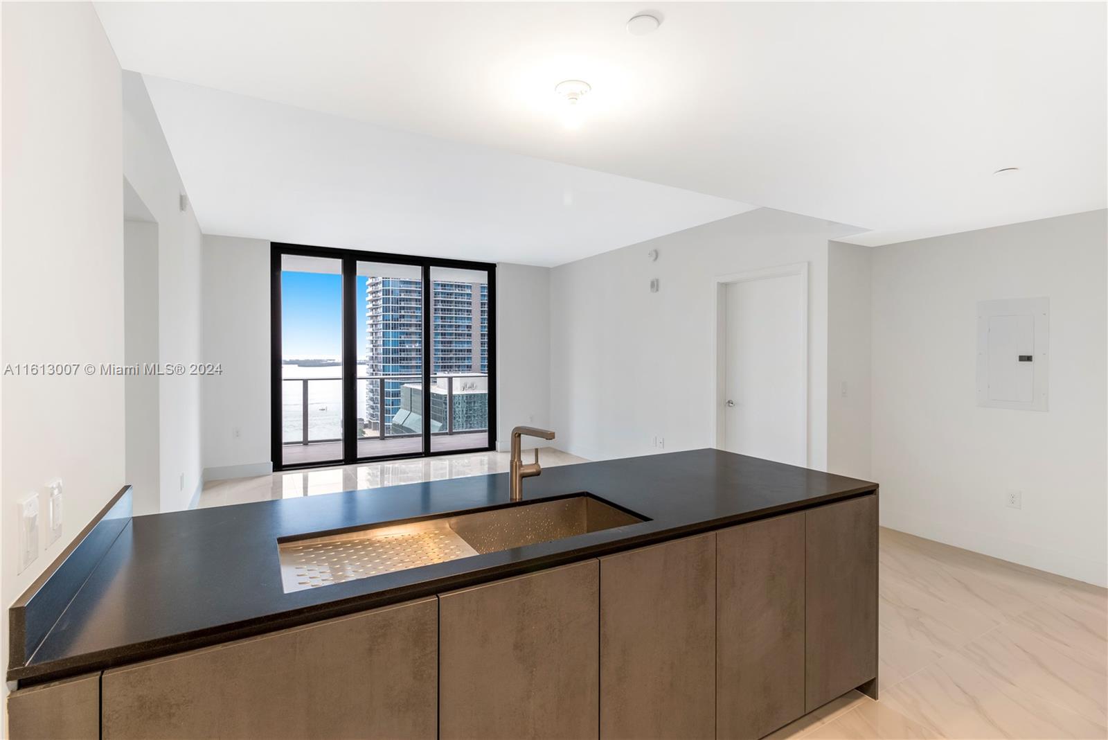1010 Brickell Ave # 2802