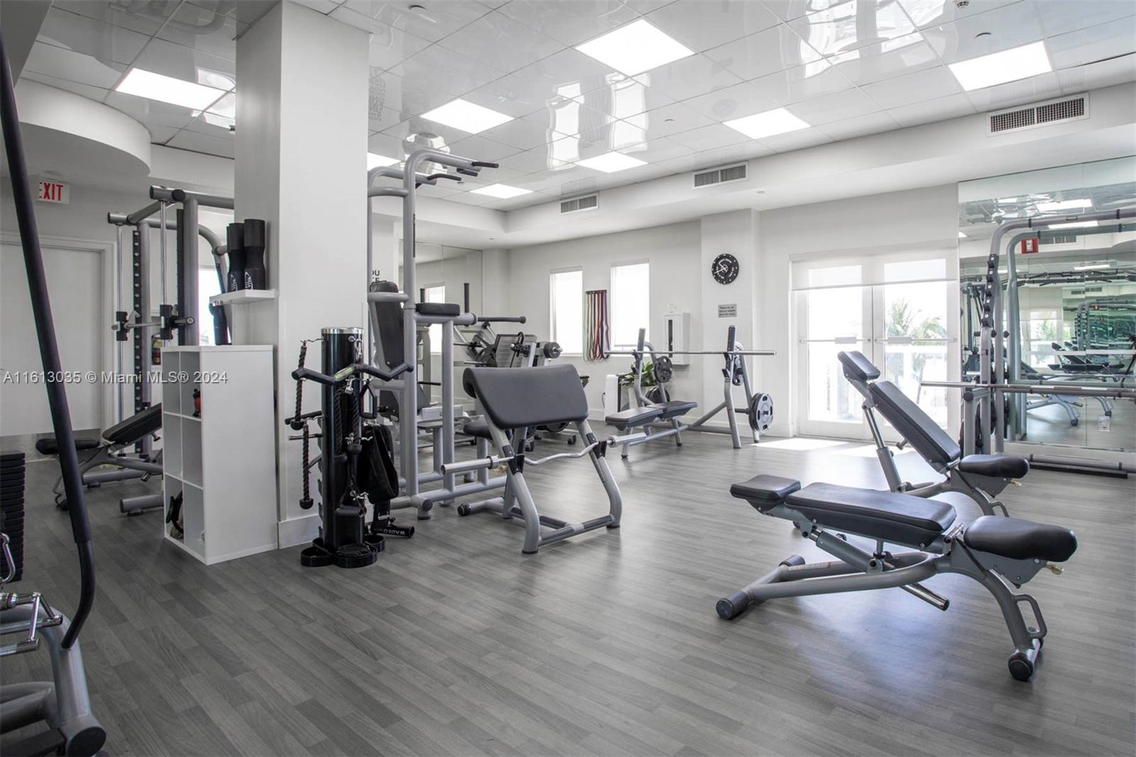 4779 Collins Ave # 2805