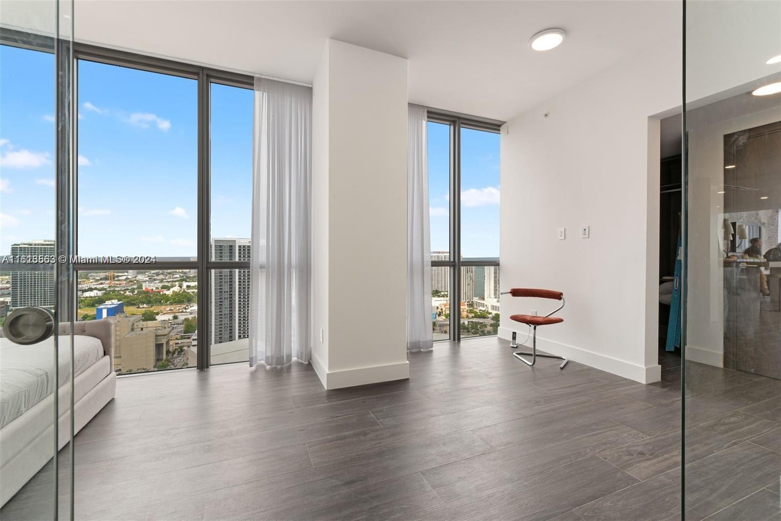 1100 Biscayne Blvd # 3507 Unit: 3506-3507