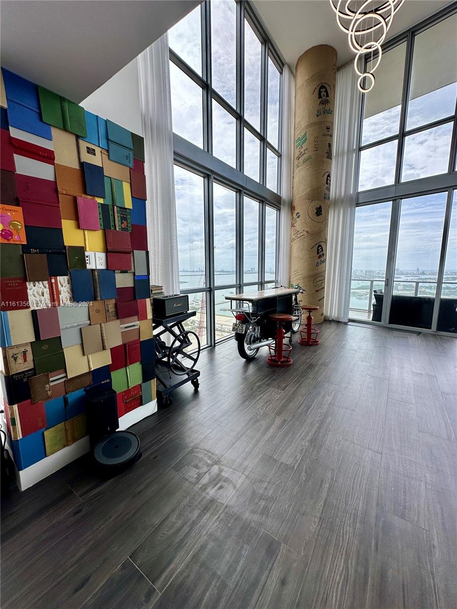 1100 Biscayne Blvd # 3507 Unit: 3506-3507