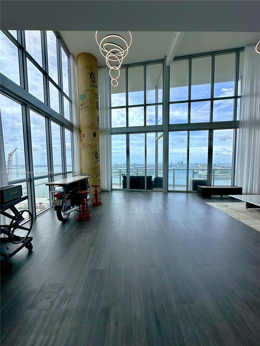 1100 Biscayne Blvd # 3507 Unit: 3506-3507