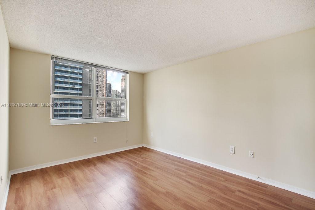 1111 Brickell Bay Dr # 2901
