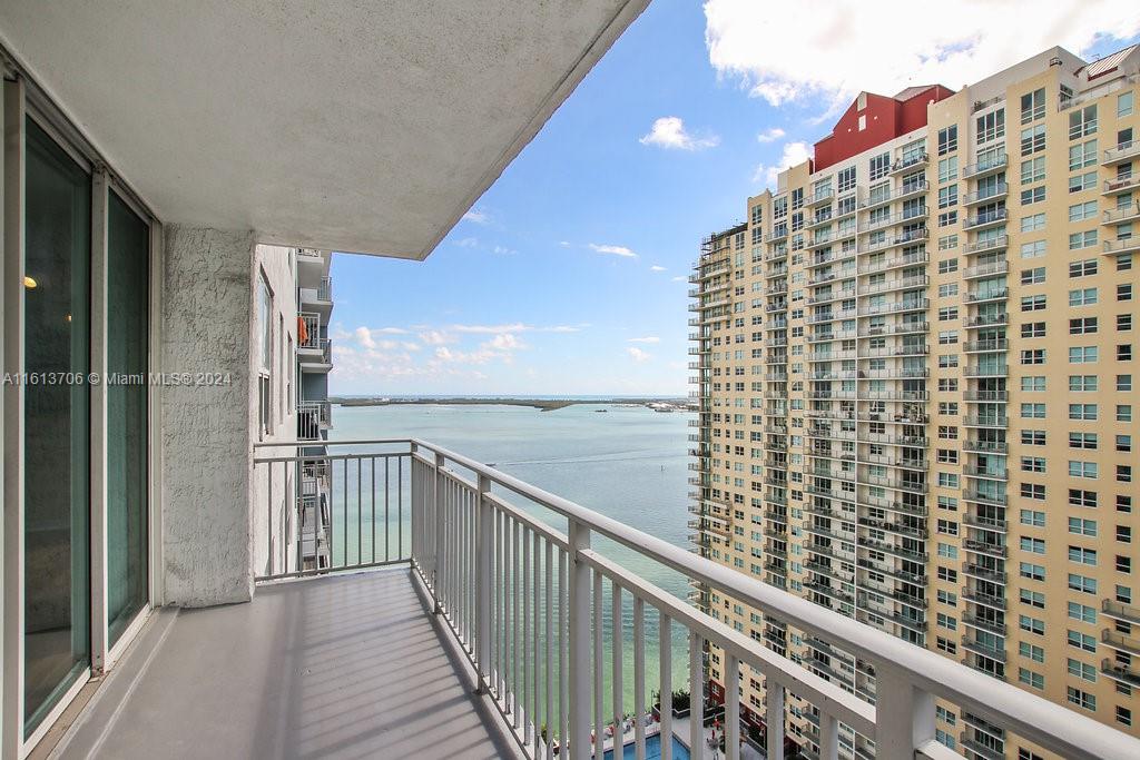 1111 Brickell Bay Dr # 2901