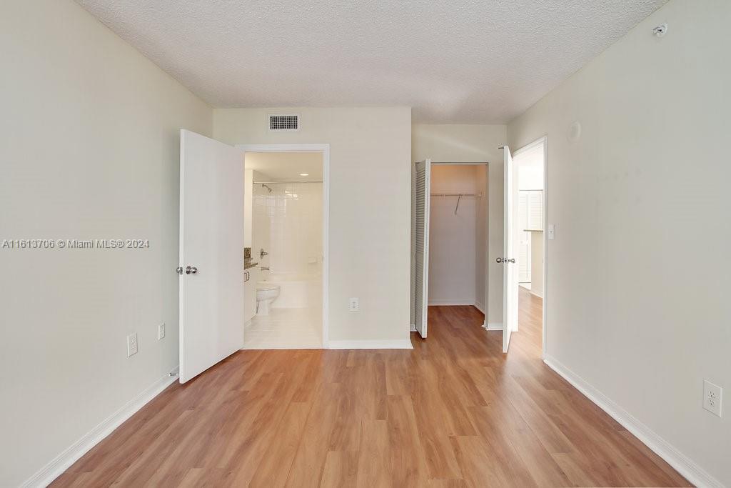 1111 Brickell Bay Dr # 2901