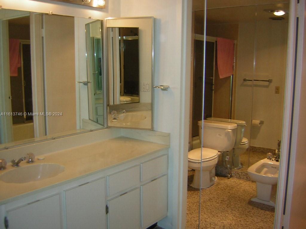 2501 Brickell Ave # 808