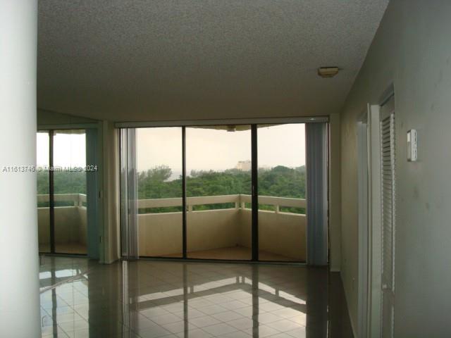 2501 Brickell Ave # 808