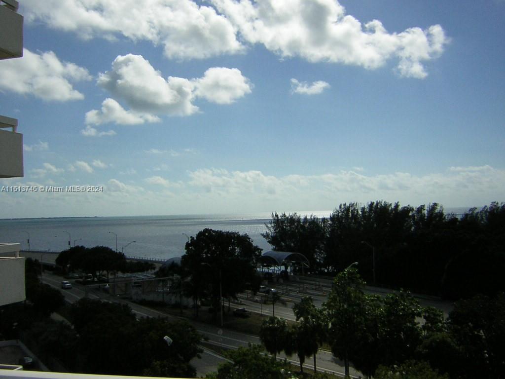 2501 Brickell Ave # 808