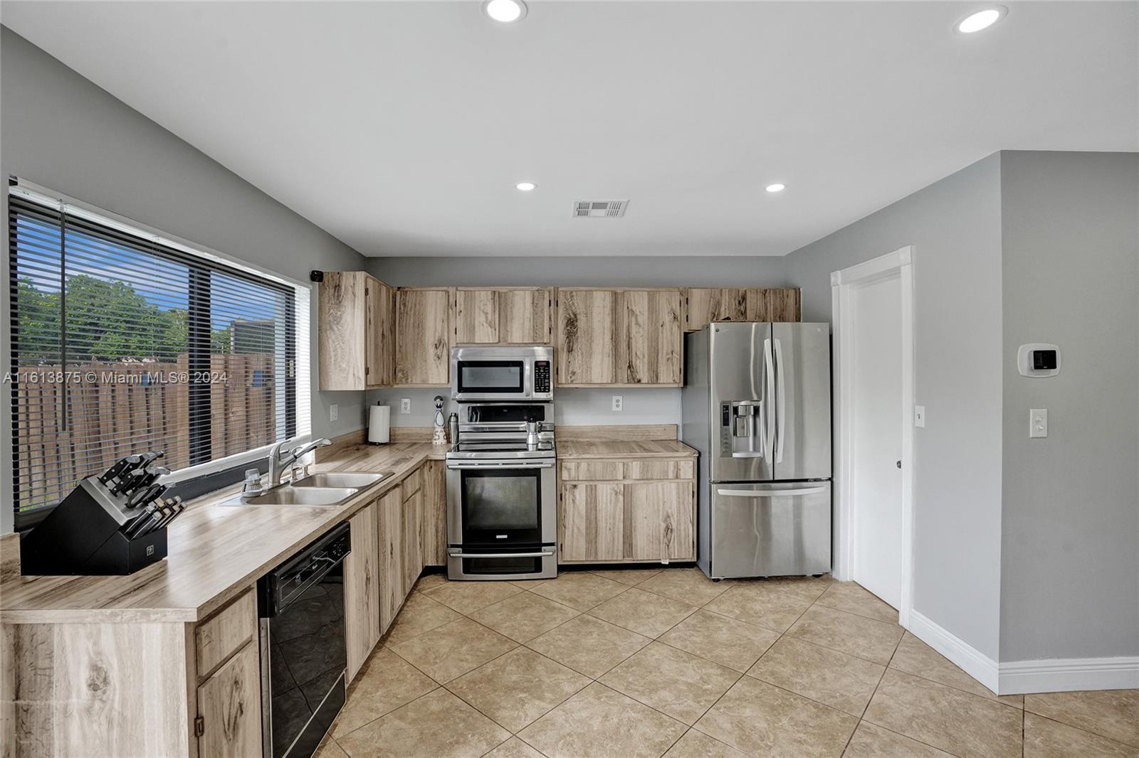 10240 NW 31st Ct