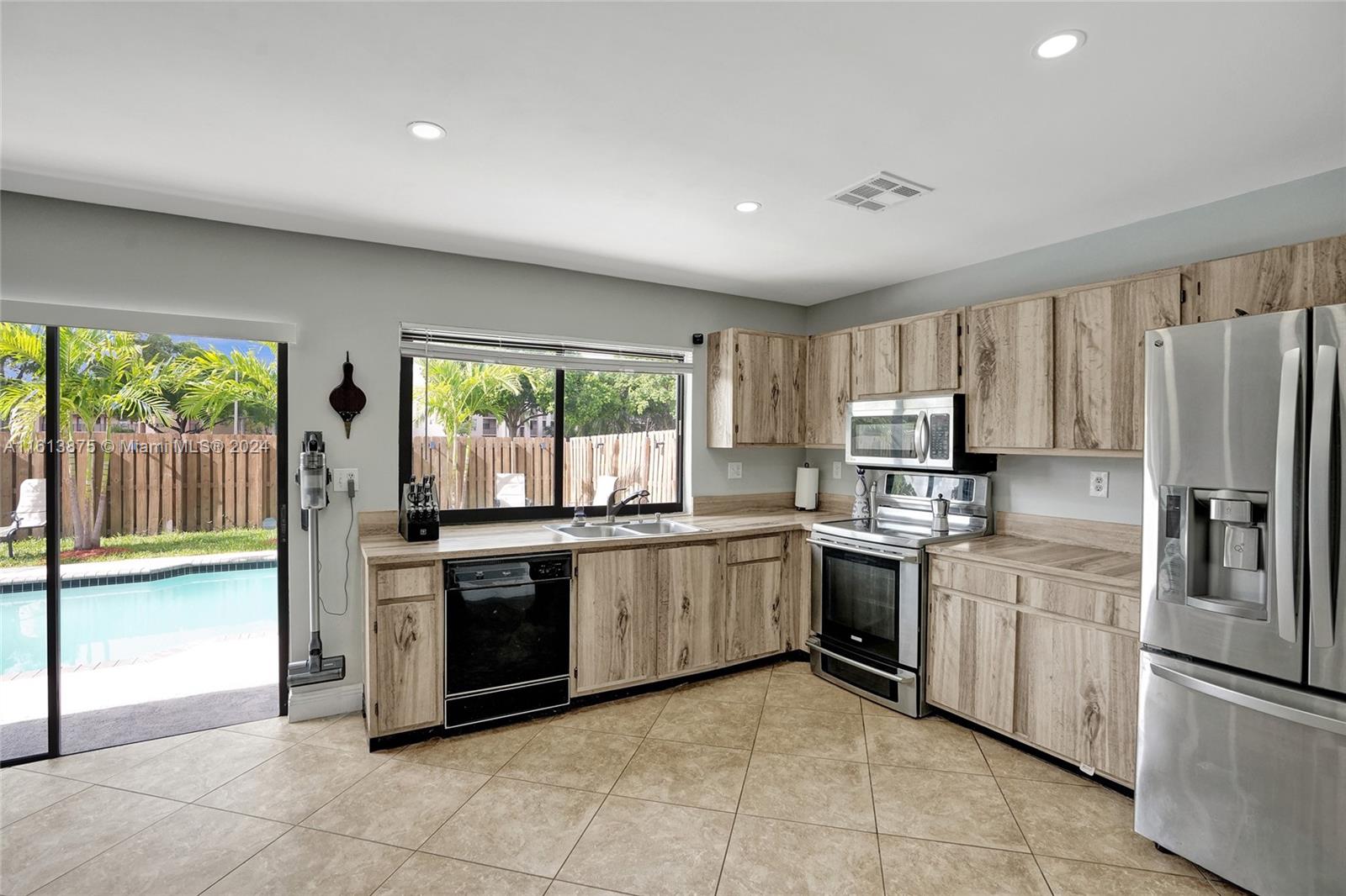 10240 NW 31st Ct
