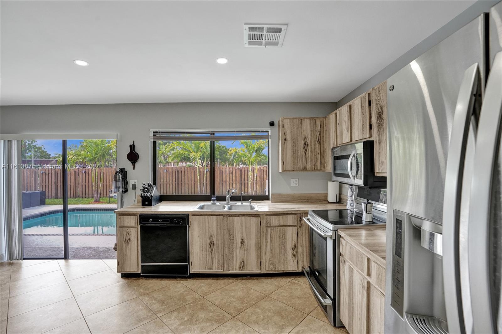 10240 NW 31st Ct