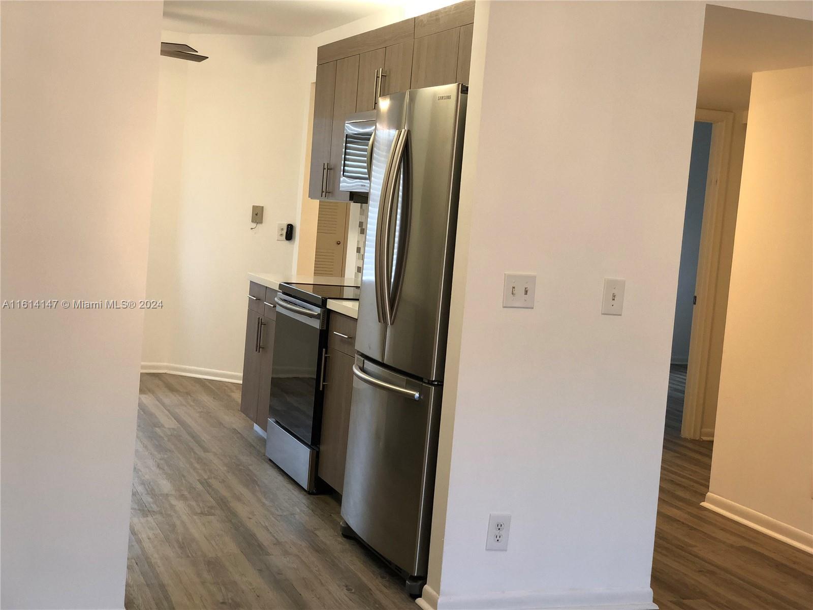 1251 SW 125th Ave # 301T