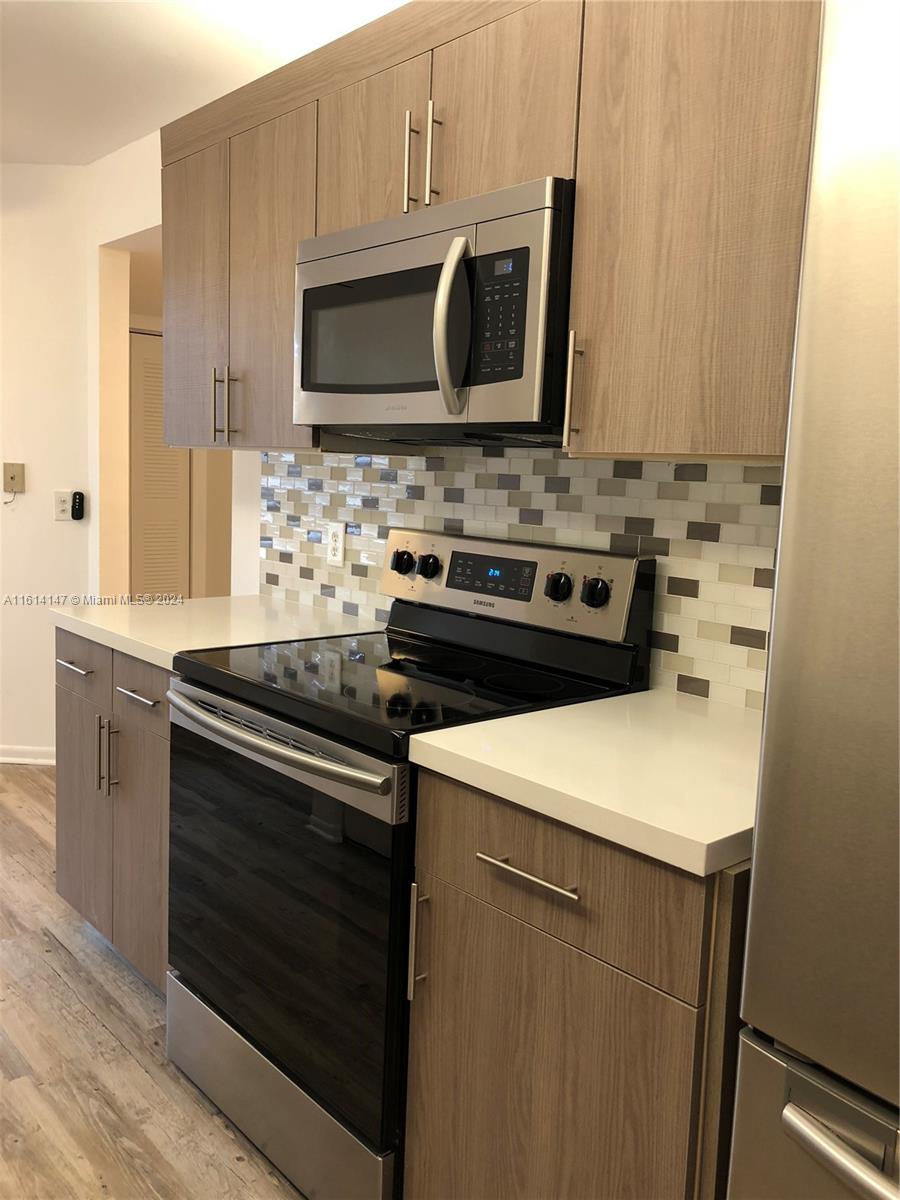 1251 SW 125th Ave # 301T
