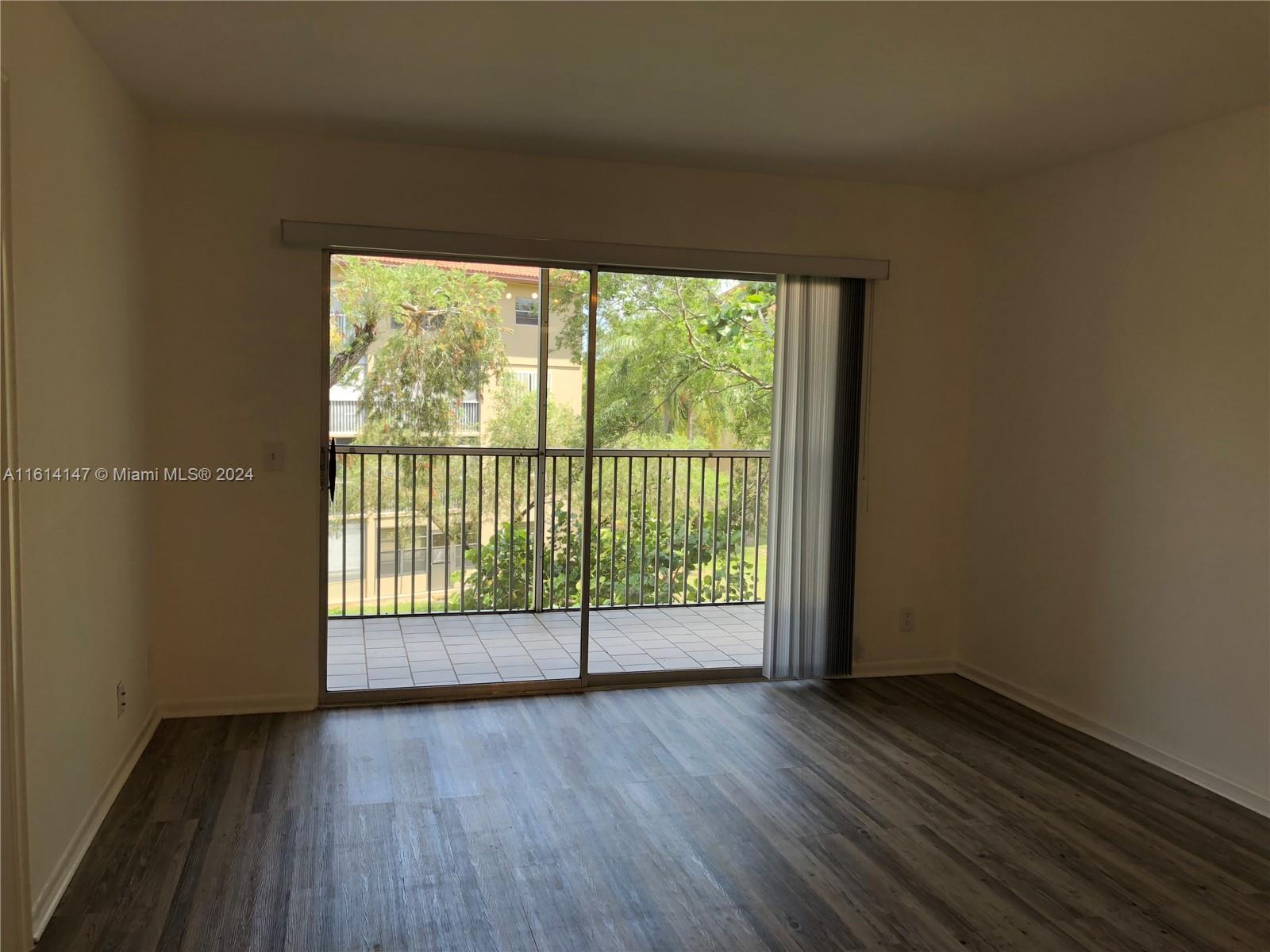 1251 SW 125th Ave # 301T