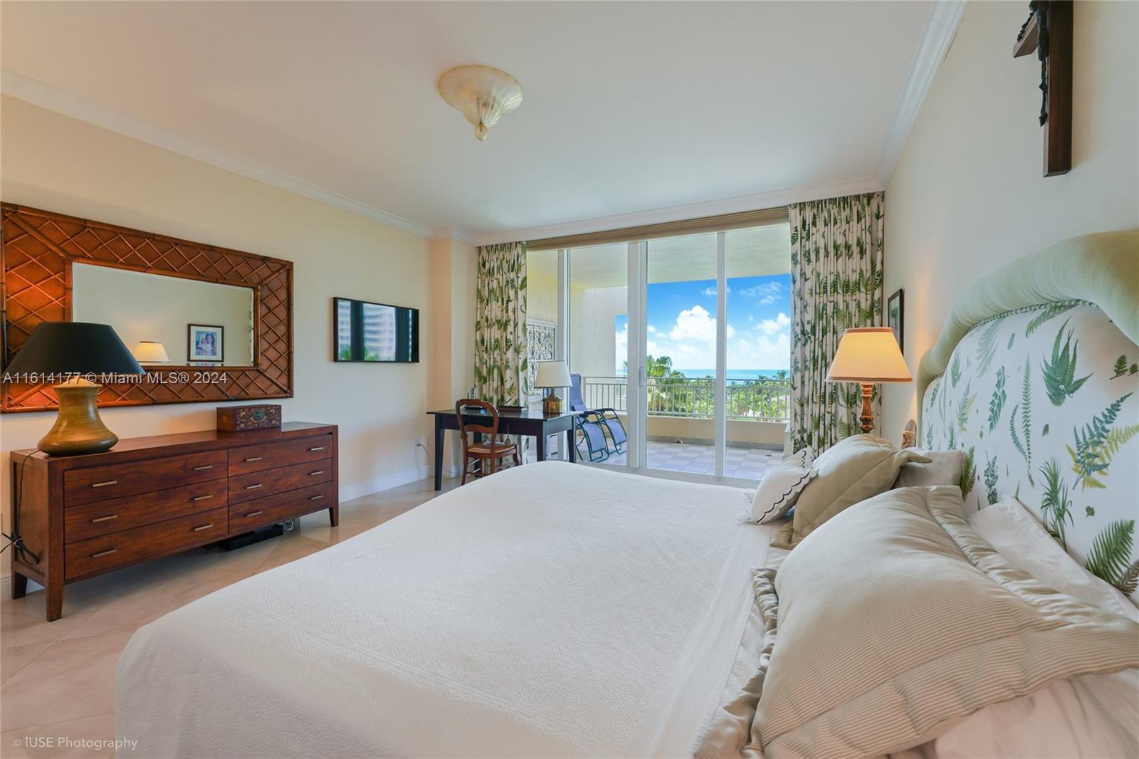 791 Crandon Blvd # 704