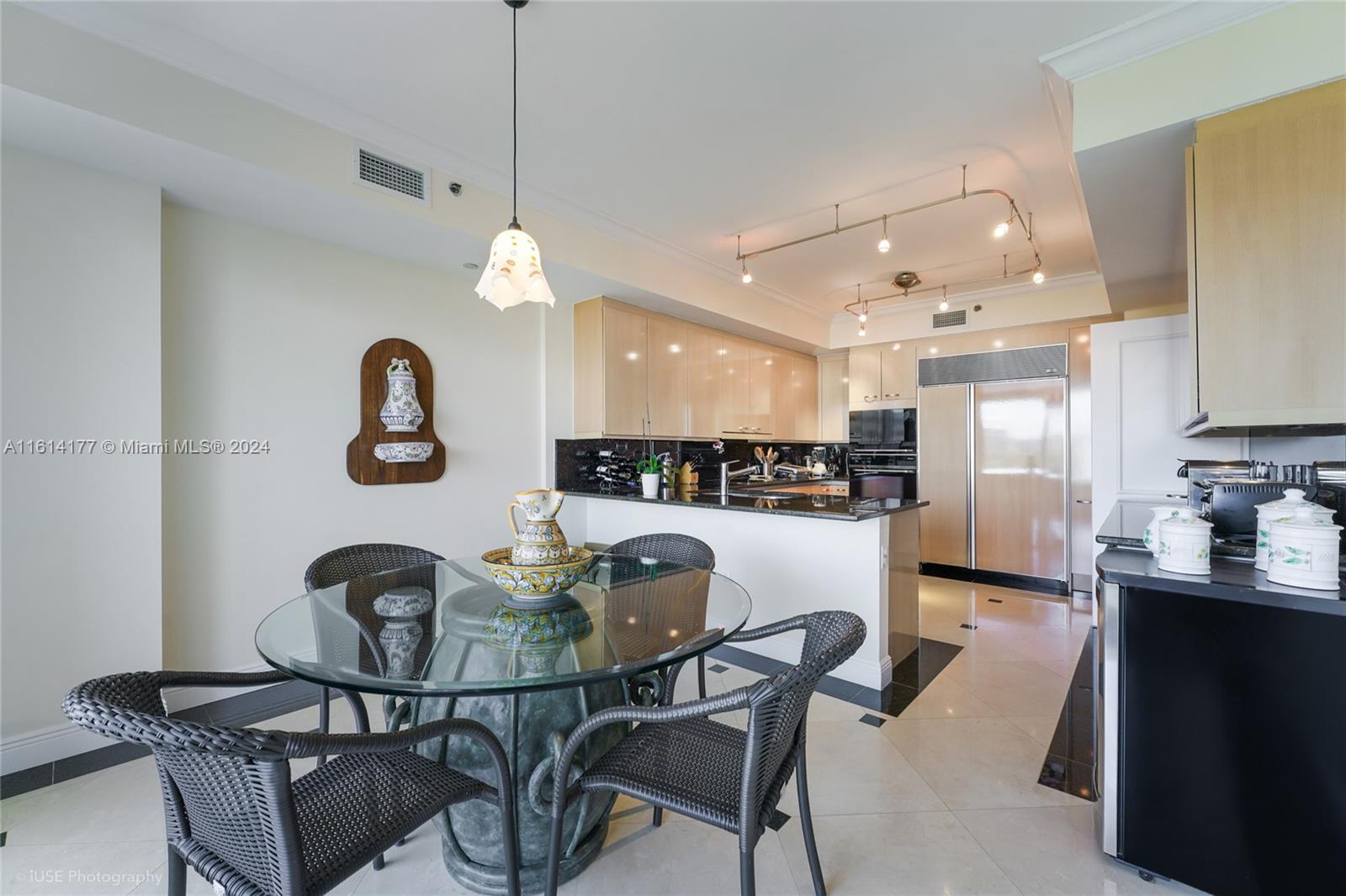 791 Crandon Blvd # 704