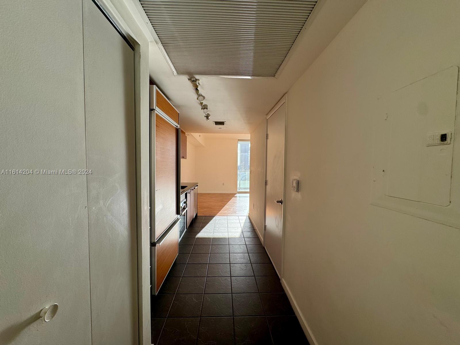 50 BISCAYNE BLVD # 1703