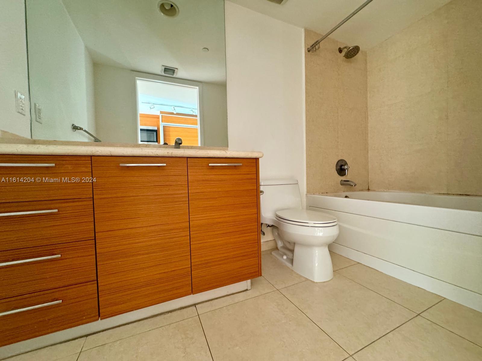 50 BISCAYNE BLVD # 1703