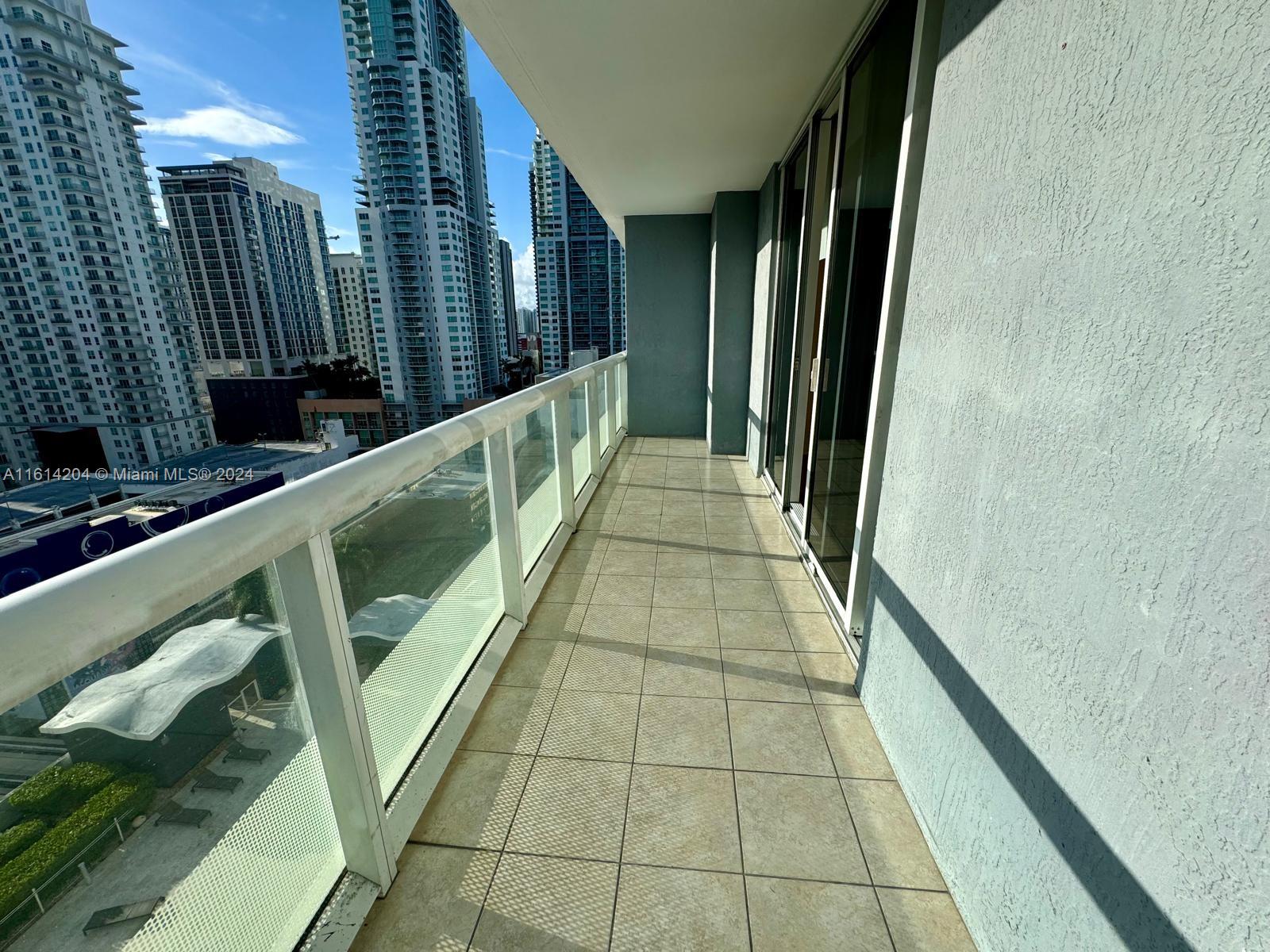 50 BISCAYNE BLVD # 1703