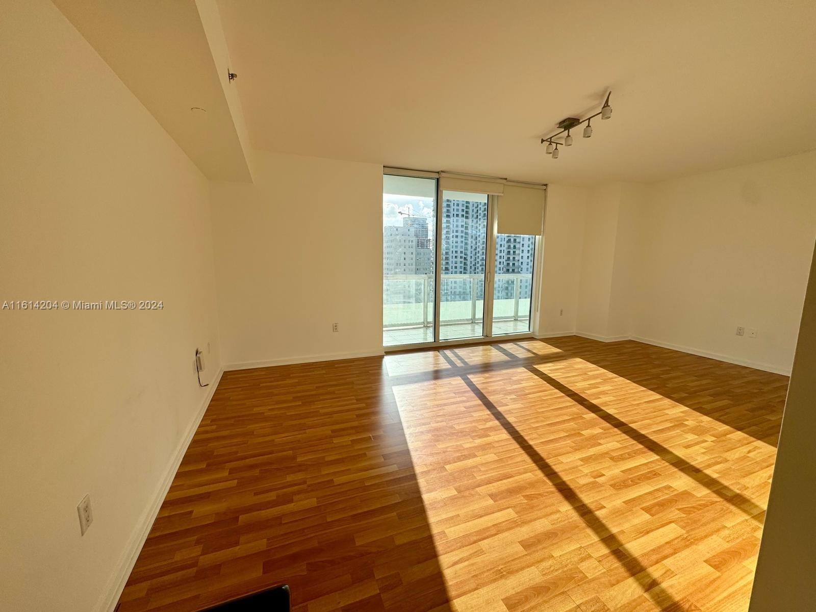 50 BISCAYNE BLVD # 1703
