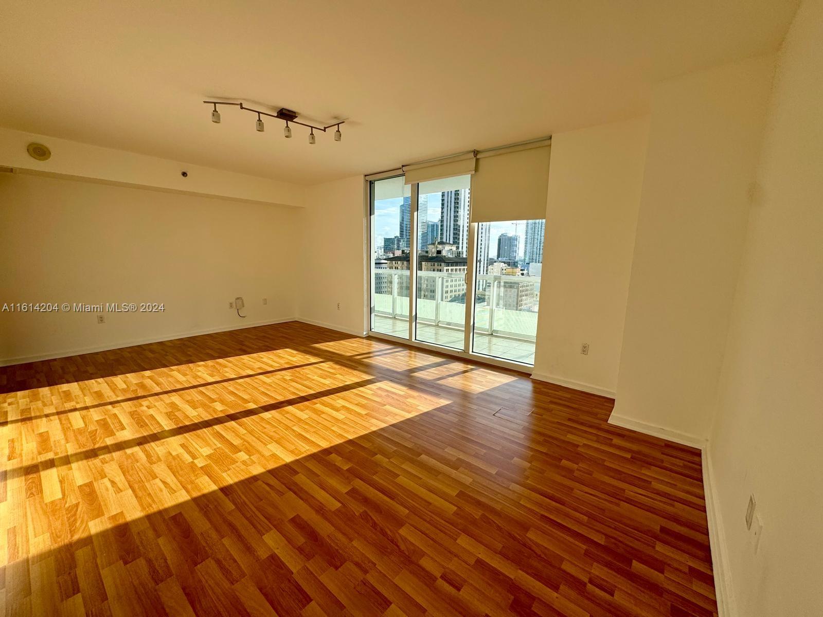 50 BISCAYNE BLVD # 1703