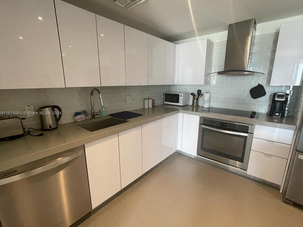 1600 NE 1st Ave # 2208