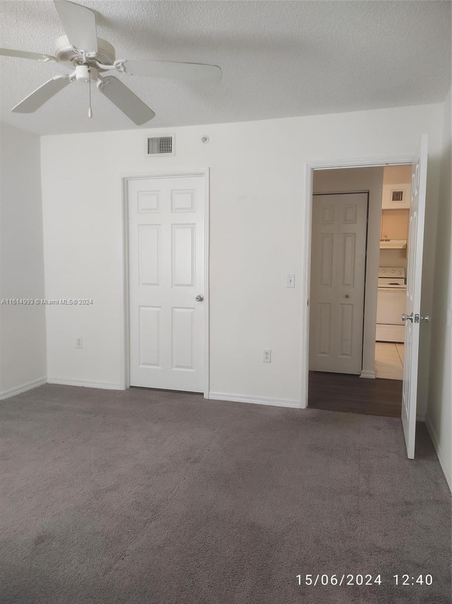 2433 Centergate Dr # 305