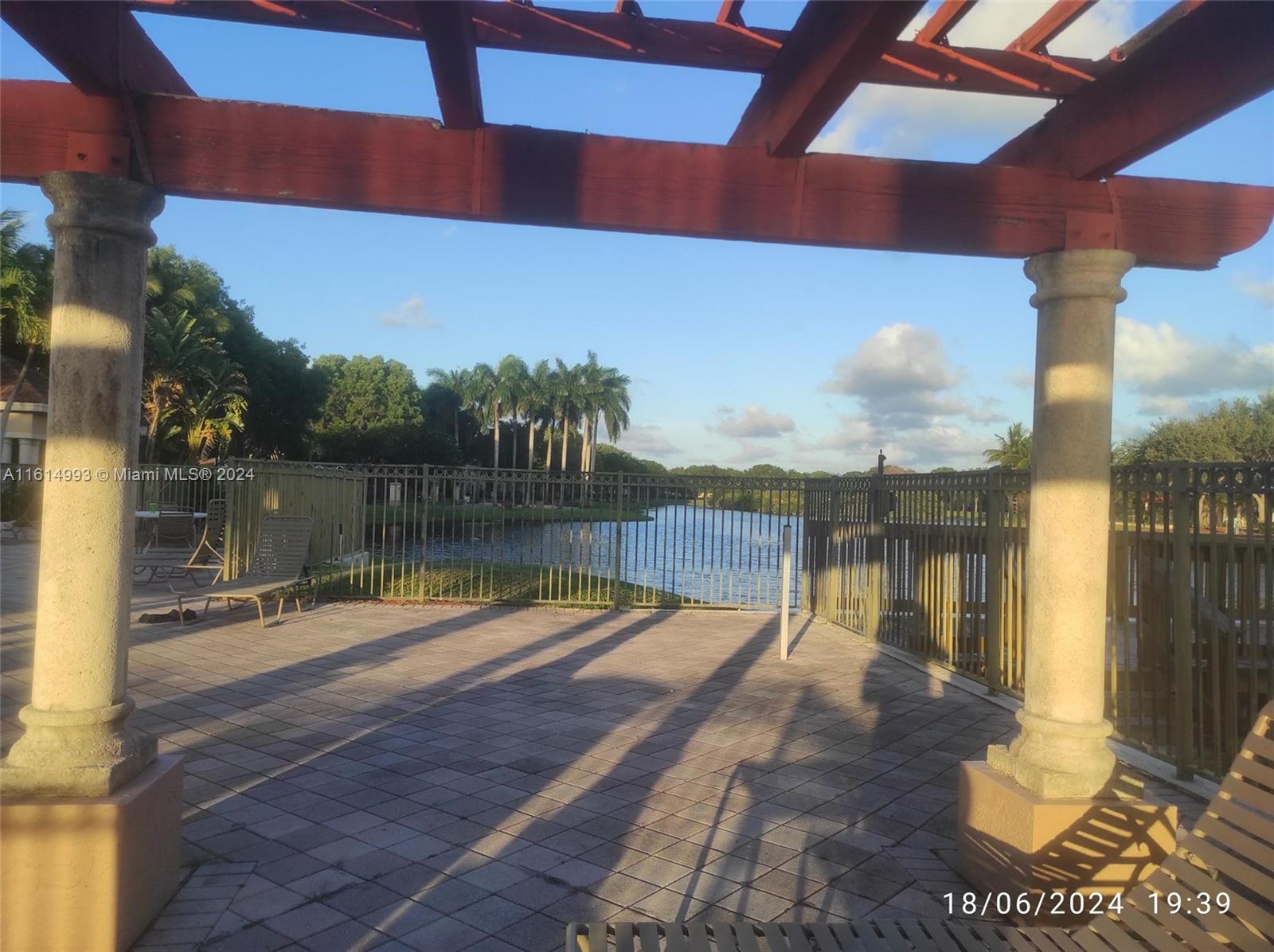 2433 Centergate Dr # 305