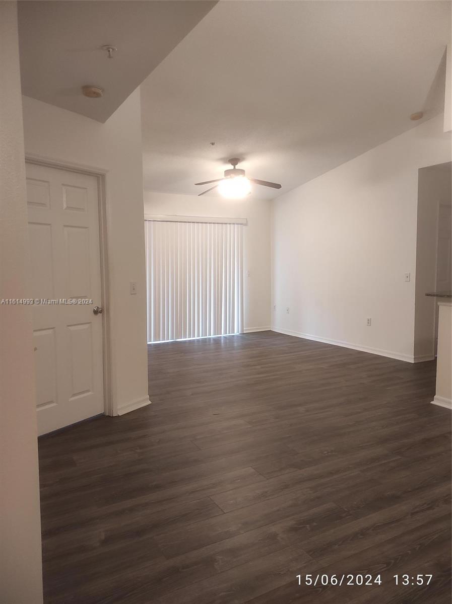 2433 Centergate Dr # 305