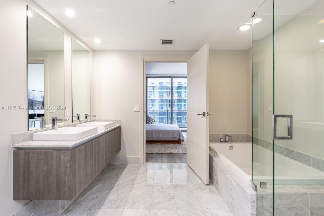 801 S Miami Ave Unit: 3208
