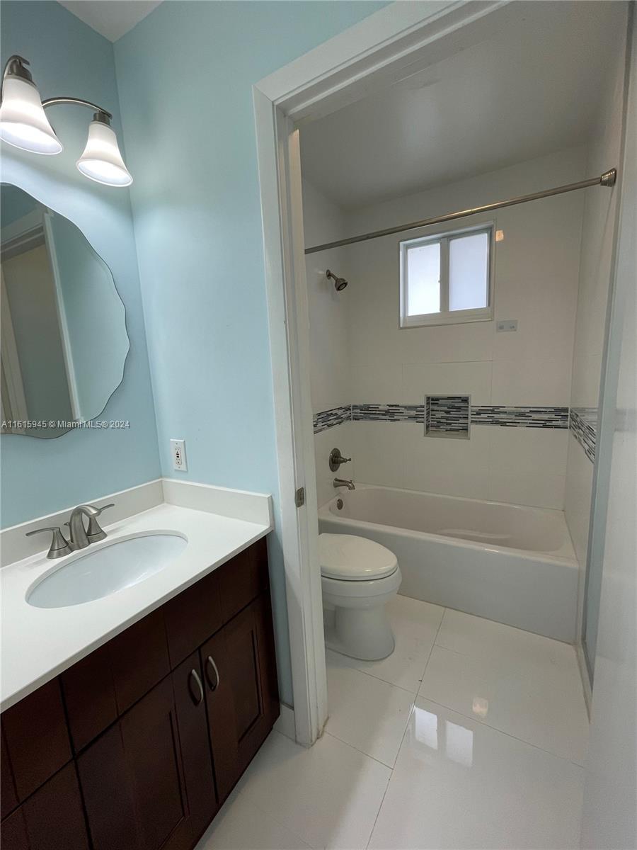 784 Chimney Rock Rd