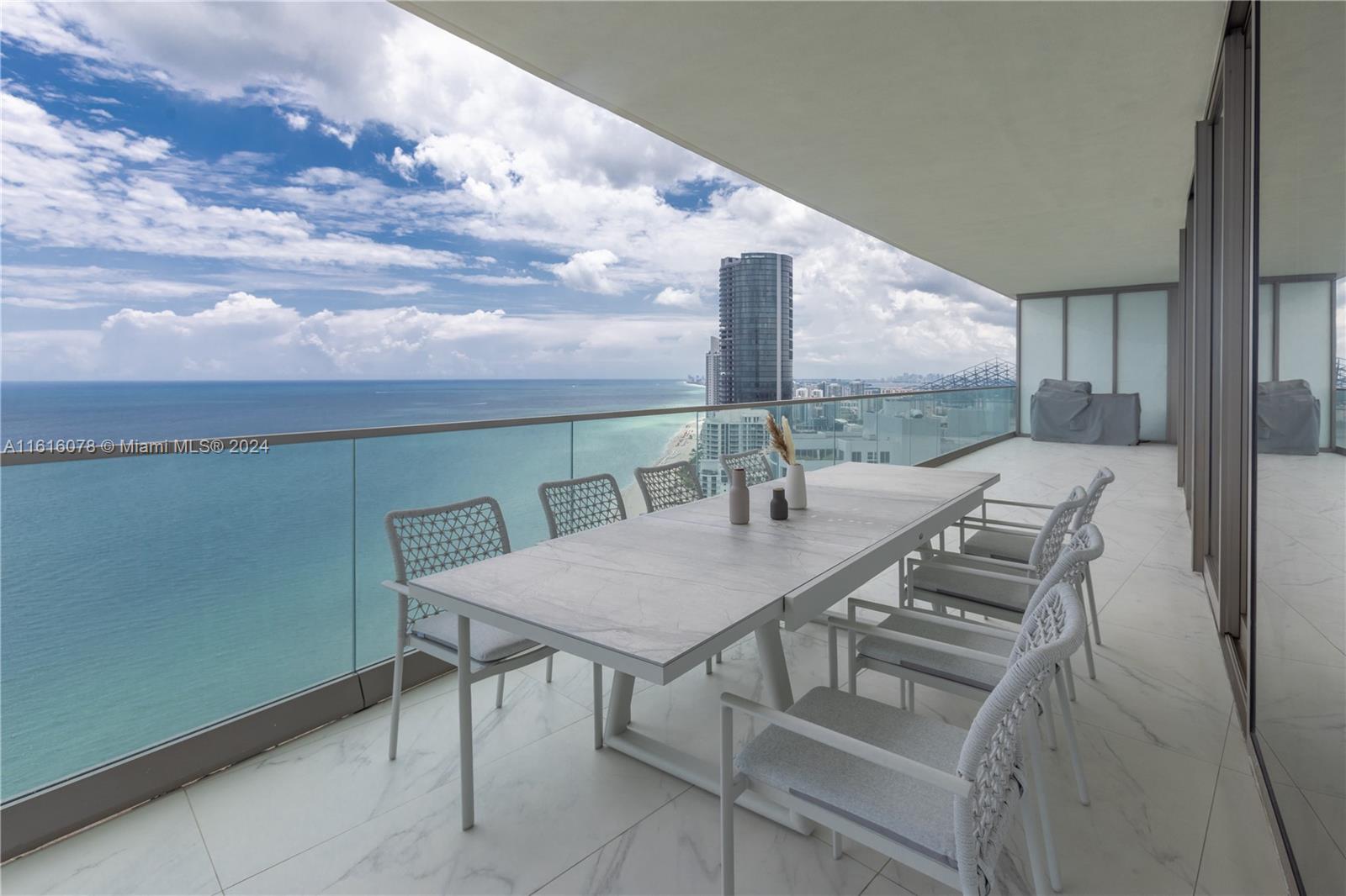 18975 Collins Ave # 3500