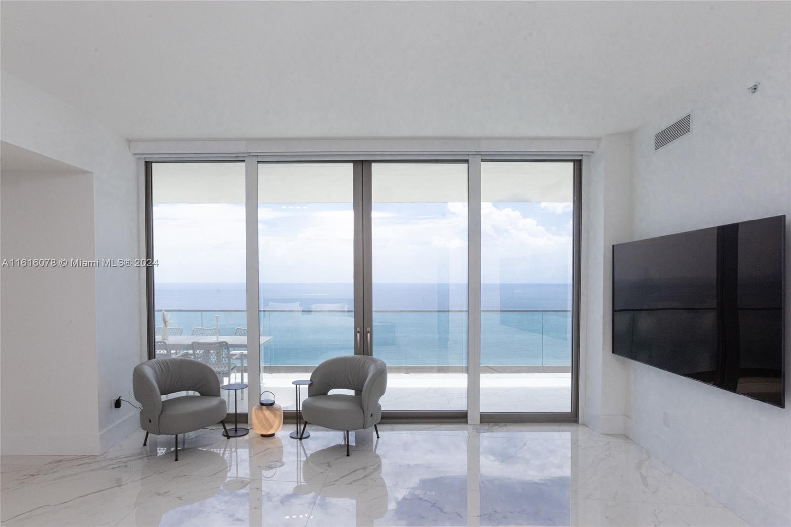 18975 Collins Ave # 3500