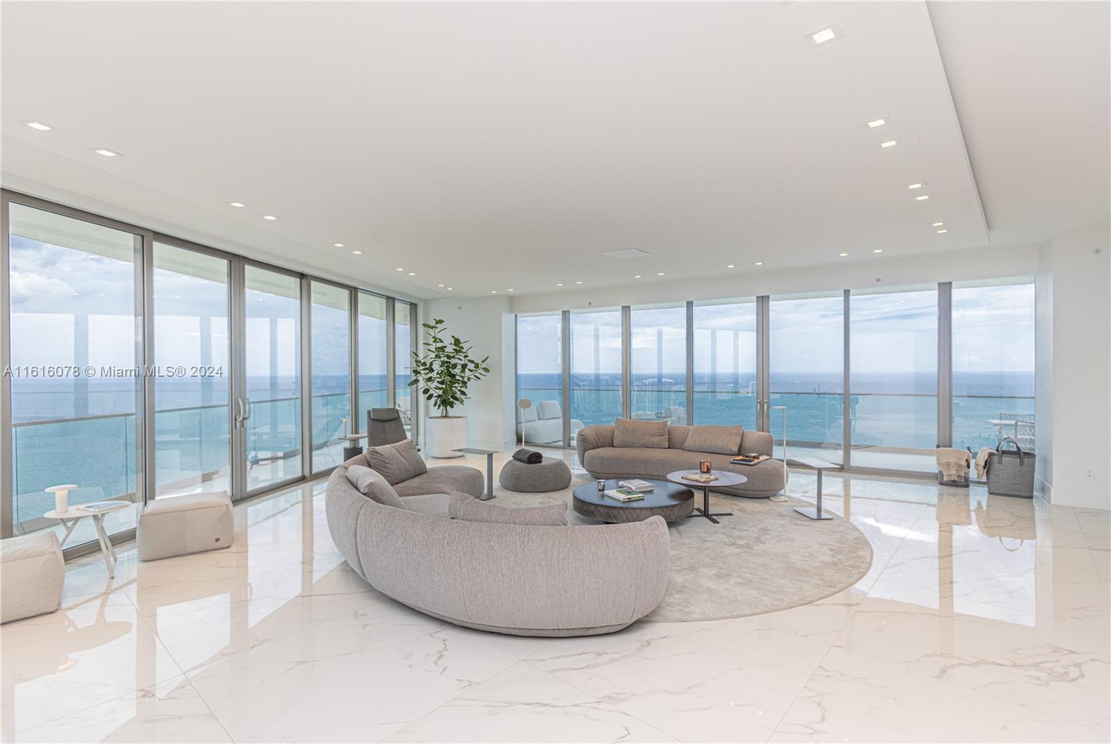 18975 Collins Ave # 3500