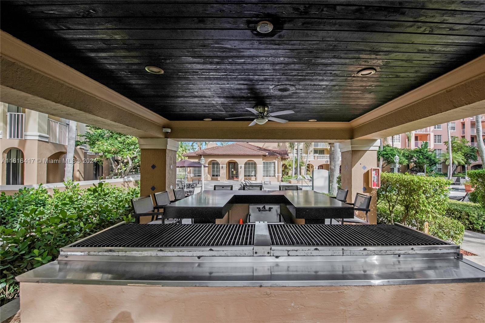 19501 E Country Club Dr # 9503