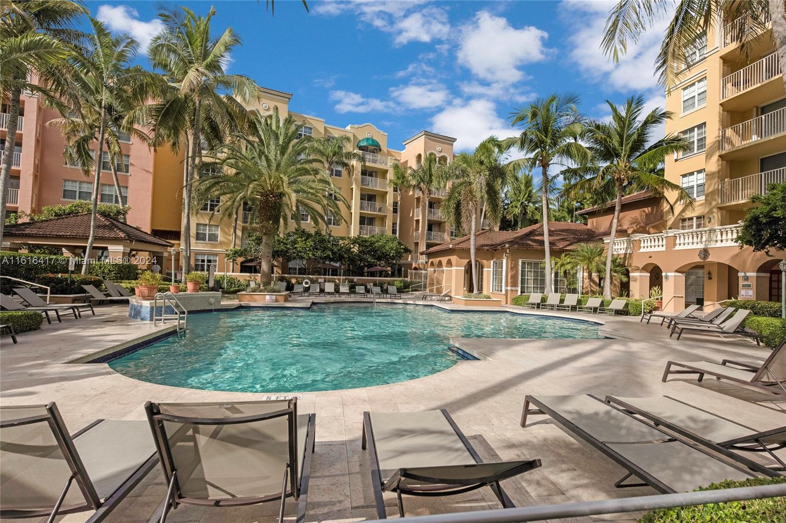 19501 E Country Club Dr # 9503