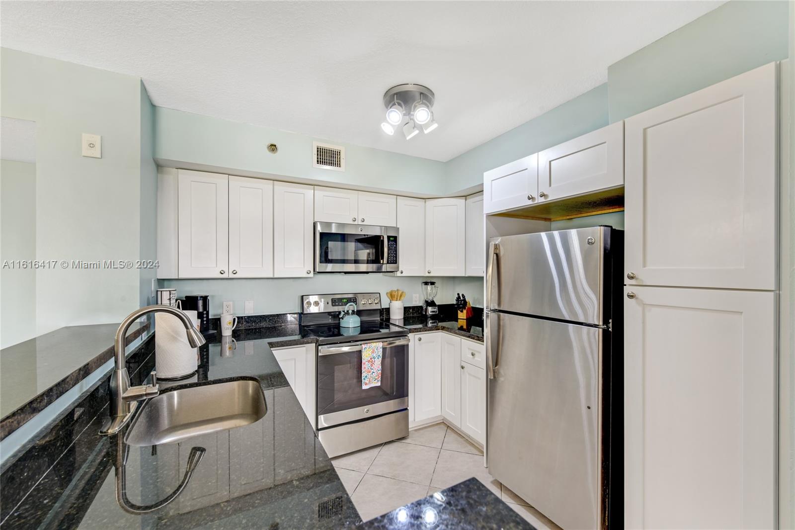 19501 E Country Club Dr # 9503