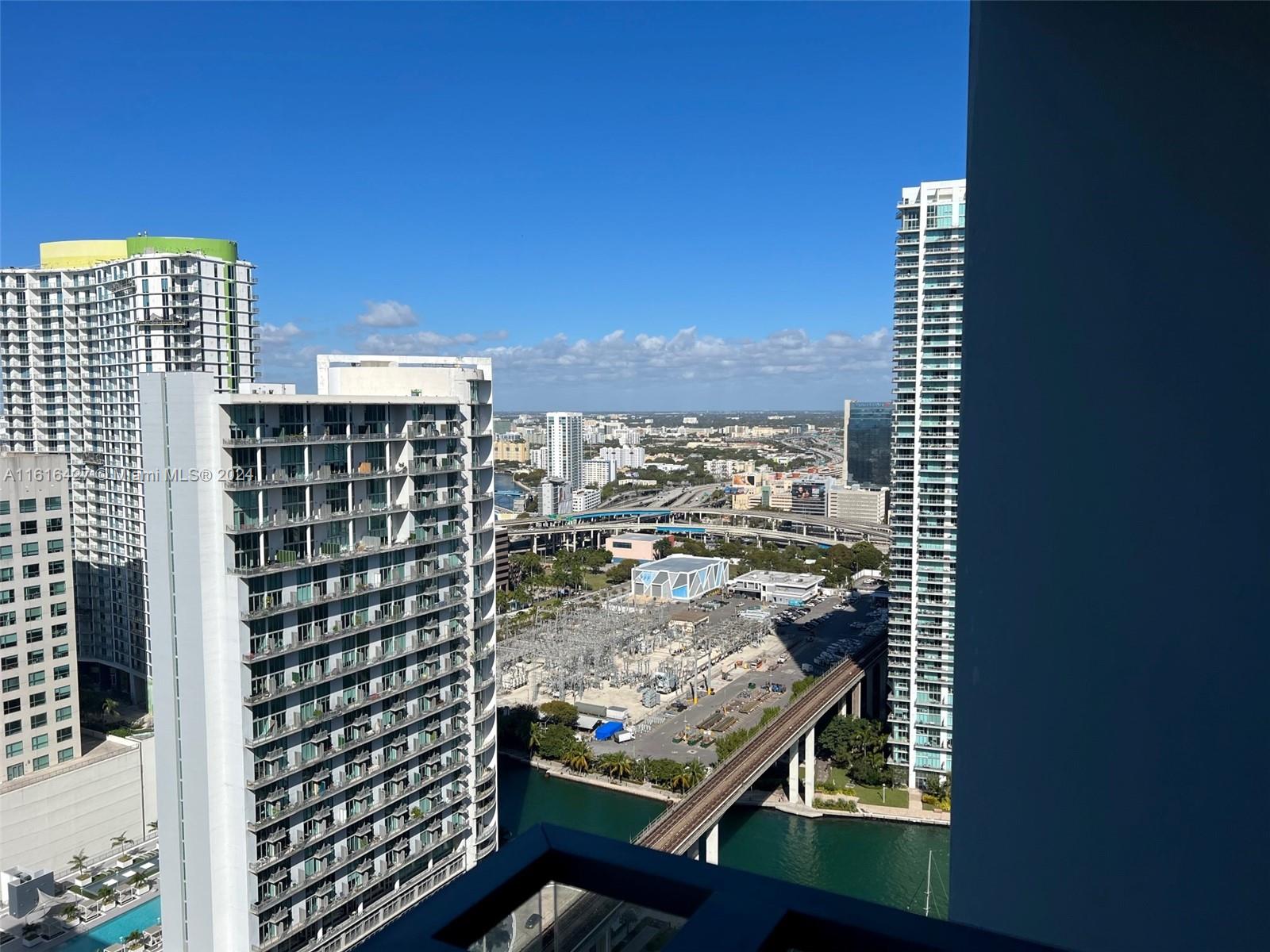 88 SW 7th St # 2908