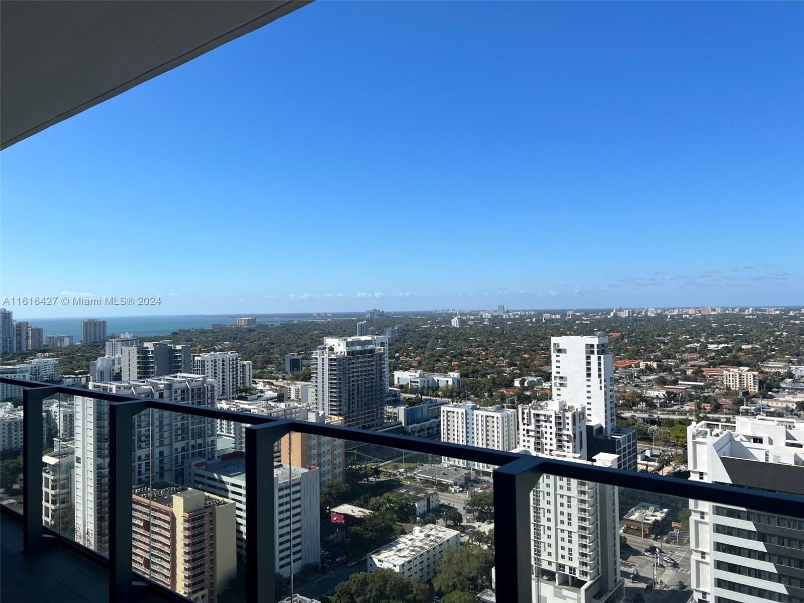 88 SW 7th St # 2908